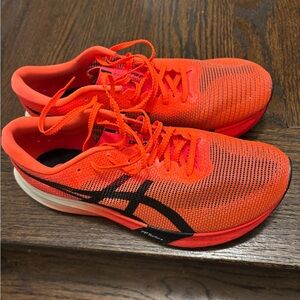 ASICS Metaspeed Edge Paris.